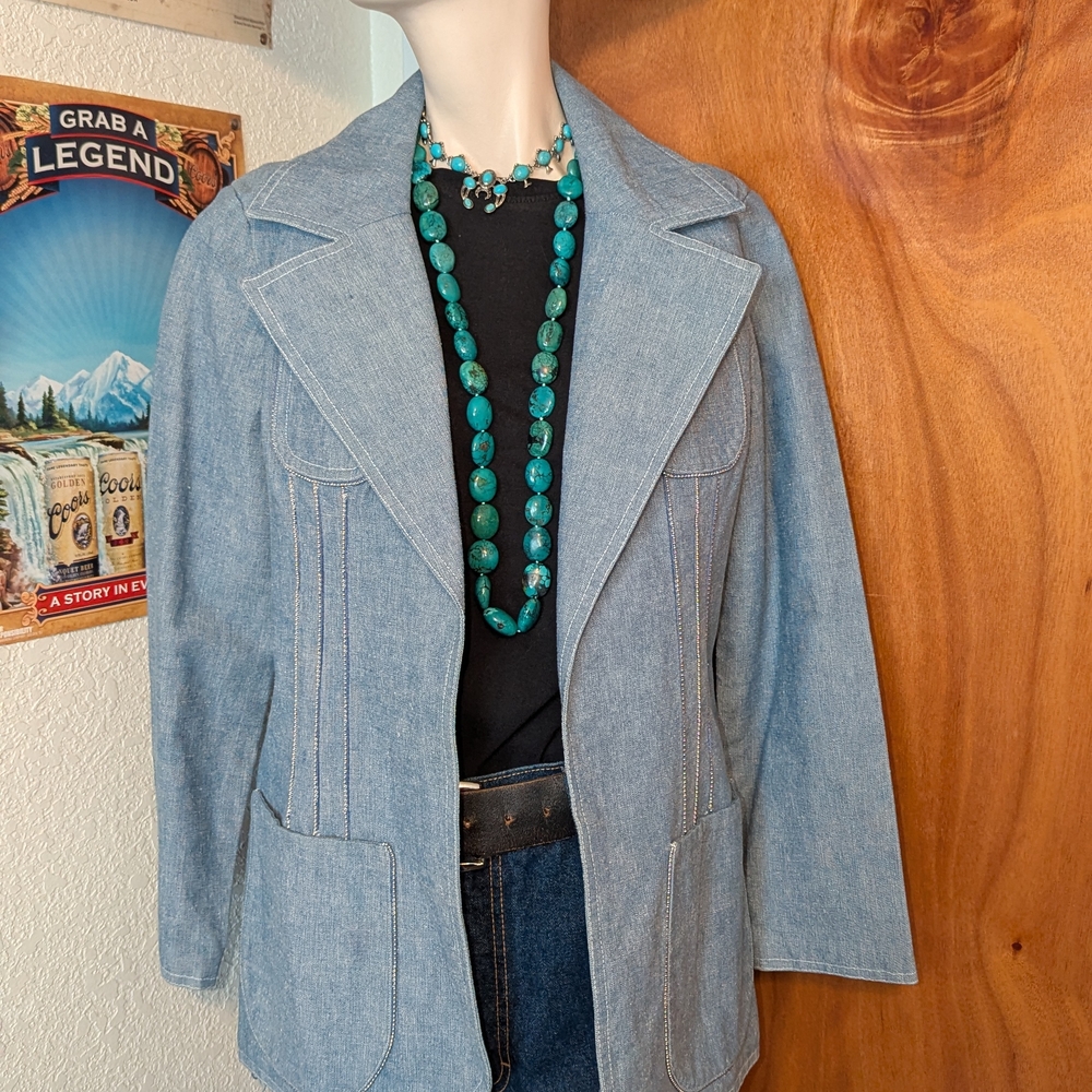 Blue Blazer with Classic Lapel Collar
